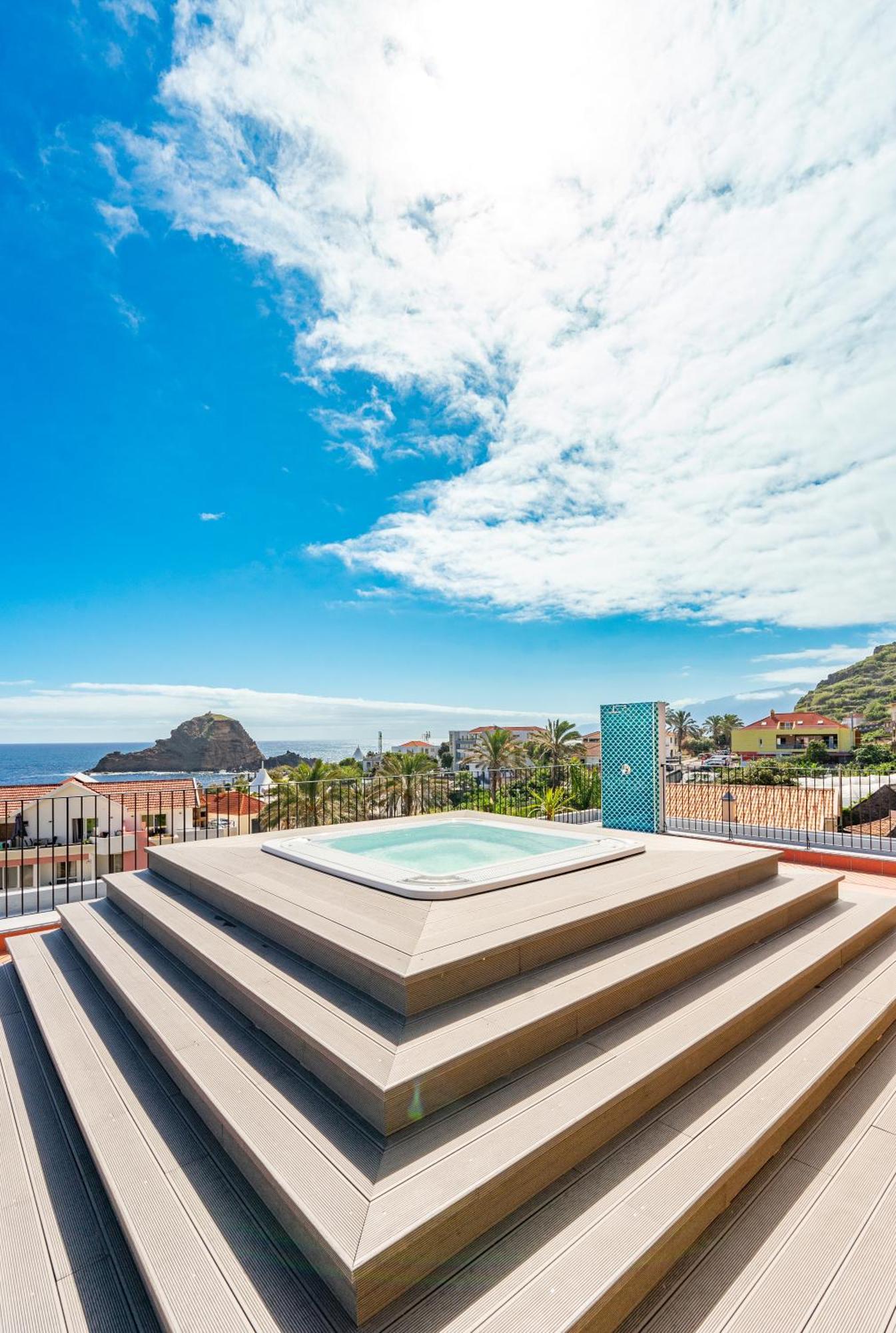 Studios By Aqua Natura Hotels Porto Moniz Exterior photo